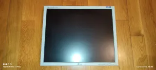 LG Flatron L1950SQ 19 Monitor