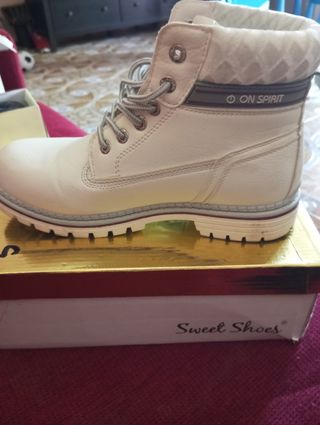 Scarponcini ON SPIRIT bianchi n. 37