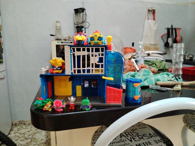 Super Things Comisaría