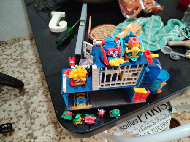 Super Things Comisaría