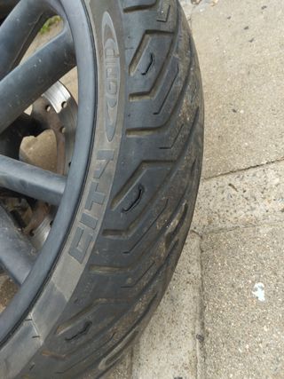 Rueda Delantera Piaggio Liberty 125-150
