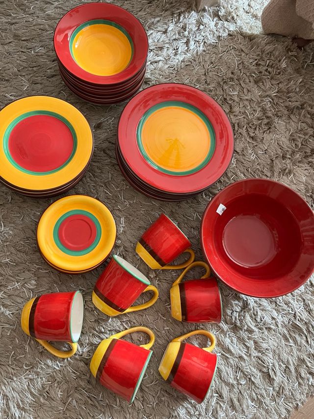 Vajilla de loza colorida 8 comensales