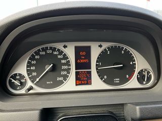 Mercedes-Benz Clase B200 CDI Automatico 140CV