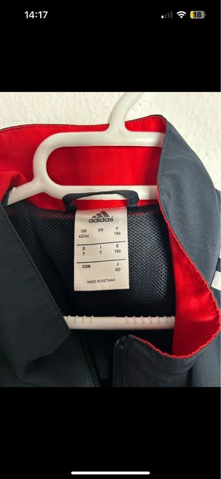 Chaqueta Adidas Talla L Negra y Roja