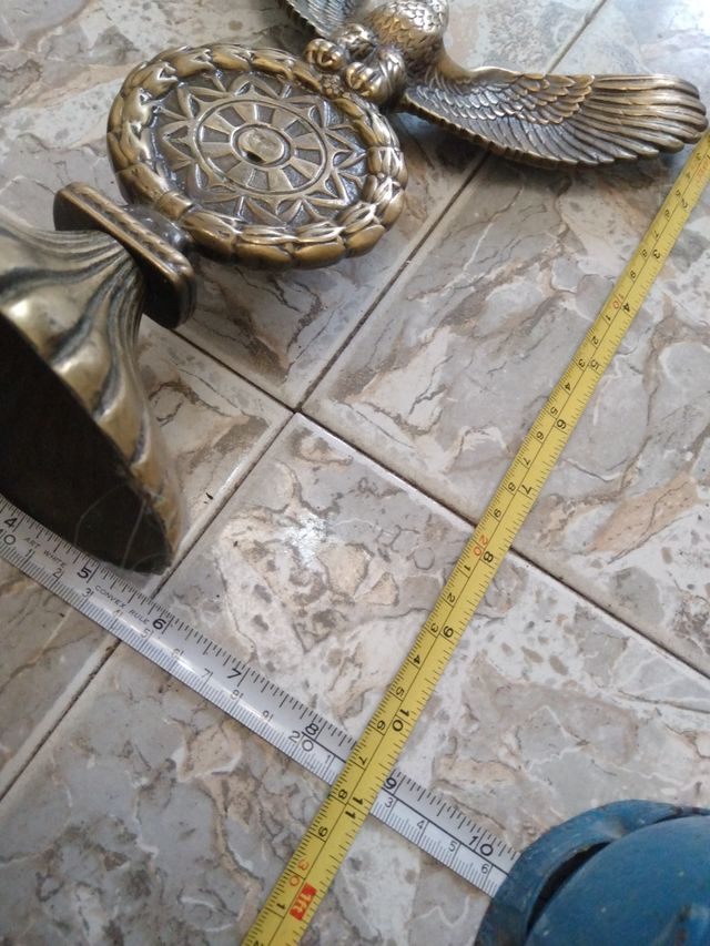 Scultura in bronzo o simile aquila e simbolo