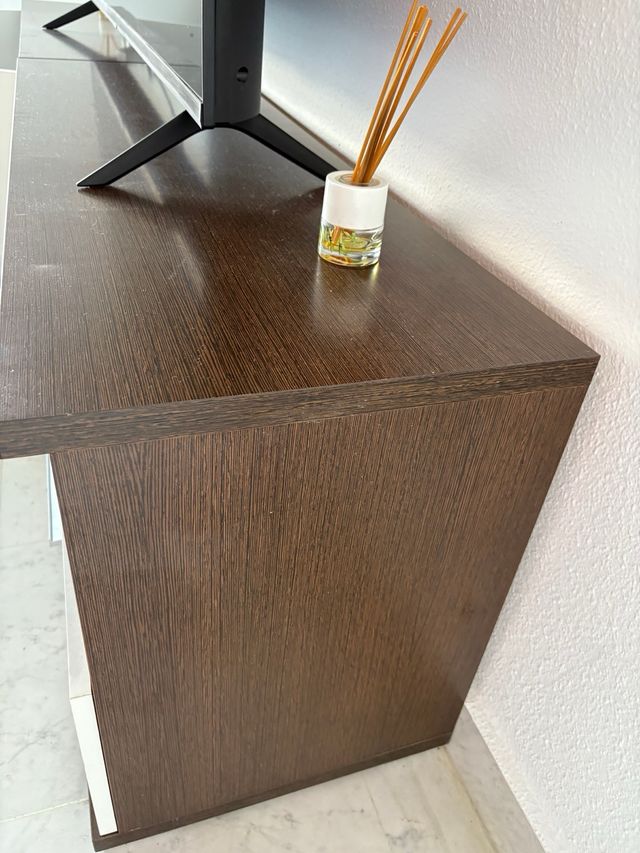 Mueble salón combinado madera y blanco