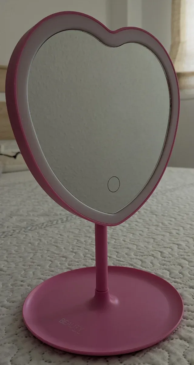 Espejo de Maquillaje Corazón Rosa LED