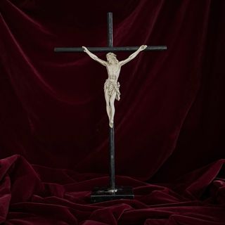 Crucifijo de Marfilina