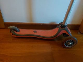 Patinete decathlon de 3 ruedas, rojo y negro