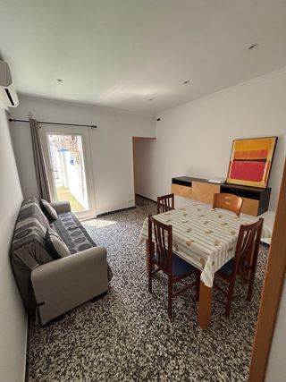 SE ALQUILA HABITACIÓN PARA CHICA 