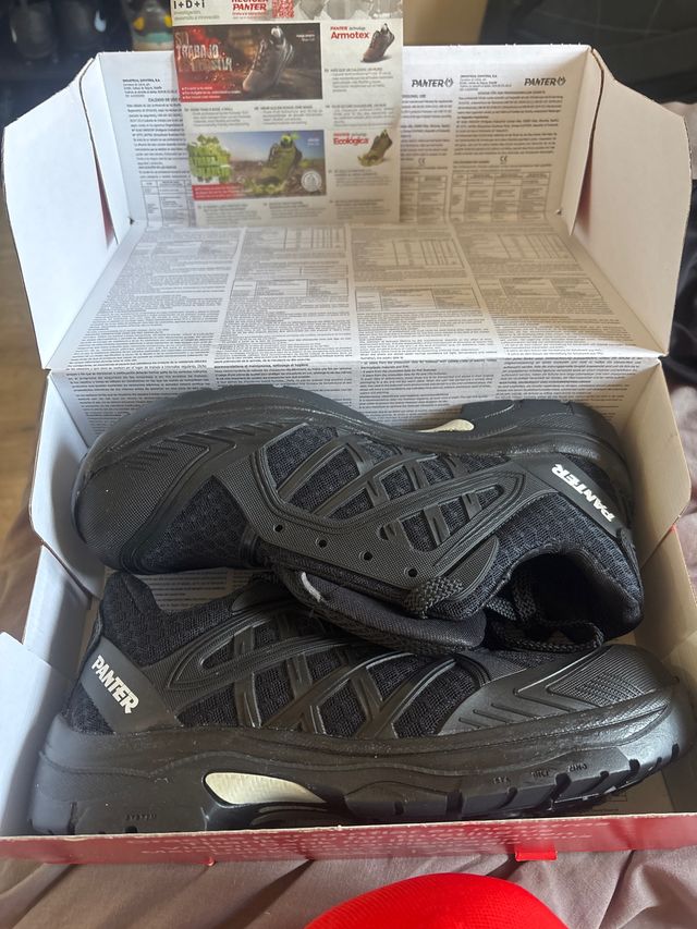 Zapatillas Panter Negras Refuerzo Delantero