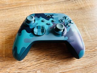 Xbox Series S 512GB + 2 Mandos
