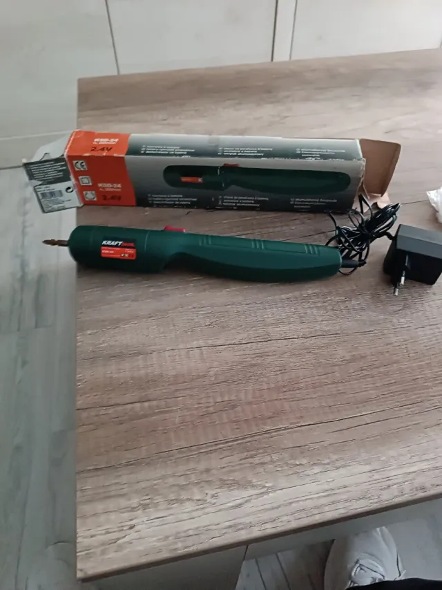 Atornillador Eléctrico Kraft 2.4V