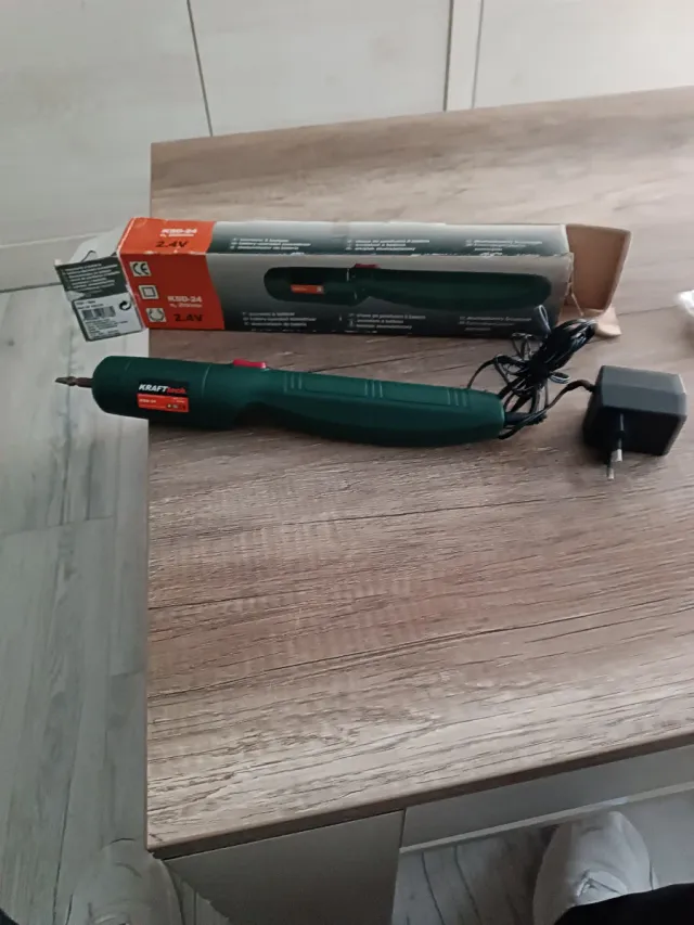 Atornillador Eléctrico Kraft 2.4V