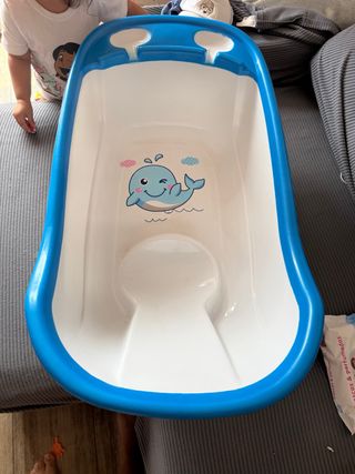 Bañera bebé azul con dibujo de ballena