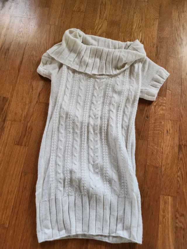 Vestito maglione collo alto corto euro 6 al pezzo