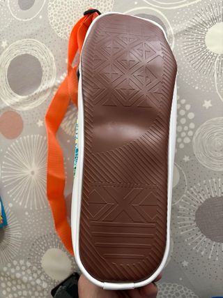 Bolso infantil diseño zapatilla