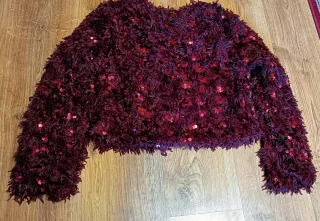 Chaqueta corta granate lentejuelas