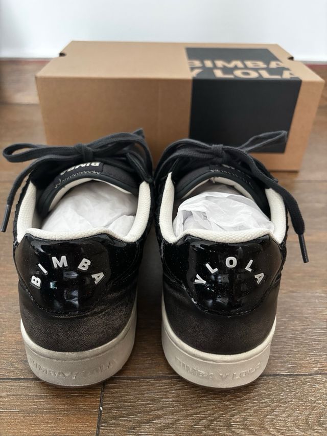 Zapatillas Bimba y Lola Negras Piel Serpiente