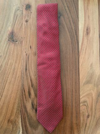 Corbata de seda roja