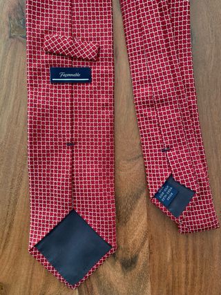 Corbata de seda roja