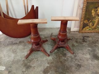 Mesa de comedor ovalada de madera