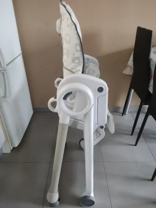 Trona Chicco Polly Progress 5