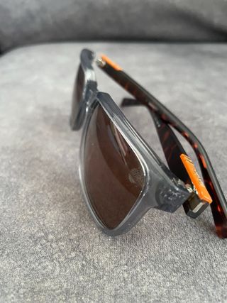 Gafas de sol Timberland grises y naranjas