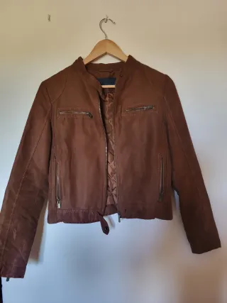 Chaqueta marrón antelina