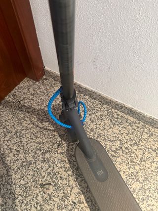 Patinete Eléctrico Negro y Azul