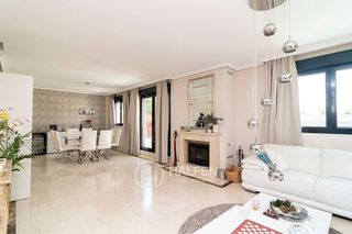 Casa pareada en alquiler en Valdebebas - Valdefuentes en Madrid