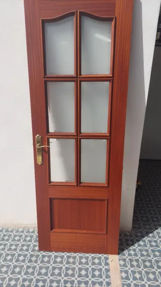 Puerta madera maciza sapeli
