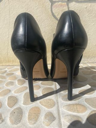 Scarpe in pelle nere eleganti pari al nuovo 