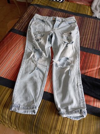 Lote Ropa: Sudadera, Chándal y Vaqueros