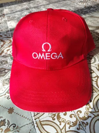 Cappellino rosso Omega nuovo