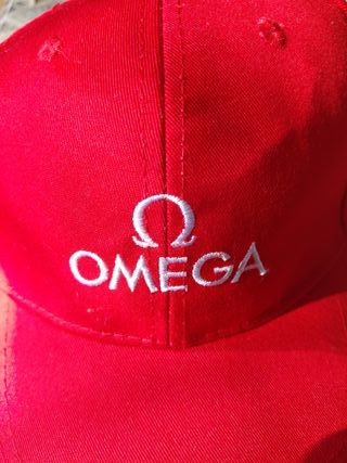 Cappellino rosso Omega nuovo