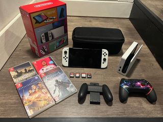 Nintendo Switch OLED bianco + accessori
