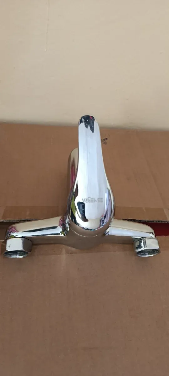 Grifo de ducha ESMEIA