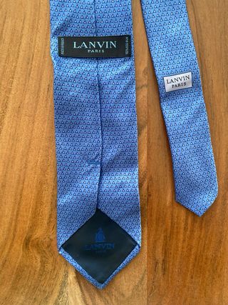 Corbata de seda azul