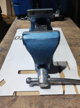 Tornillo de banco 170mm