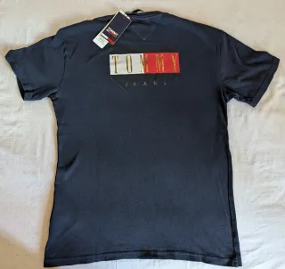 Camiseta Tommy Jeans original a estrenar.
