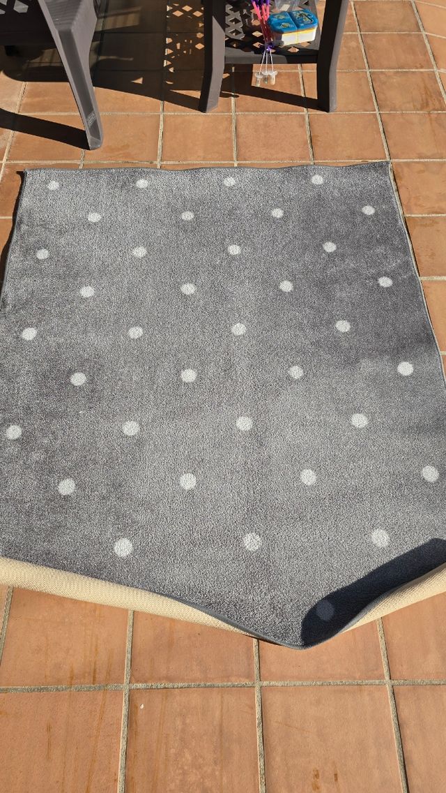 Alfombra IKEA gris