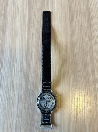 Omega Swatch MoonSwatch Mission to the Earthphase