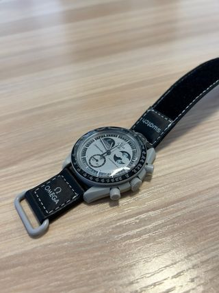 Omega Swatch MoonSwatch Mission to the Earthphase
