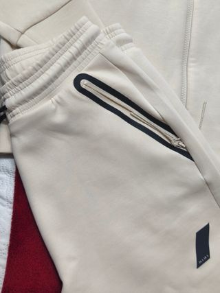 Chándal hombre beige