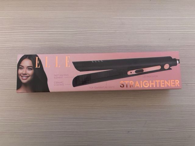 Plancha de pelo ELLE negra y rosa