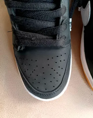 44,5 EU Nike SB Dunk Low Pro.