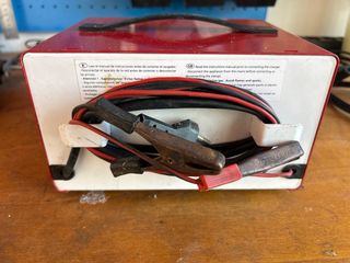 Cargador Baterías FERVE F-805