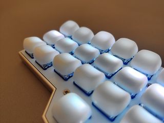 Teclado mecánico Corne Sofle (keycaps)