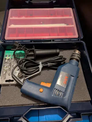 Taladro AEG con maleta